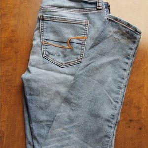 light/sand wash american eagle skinny jeans